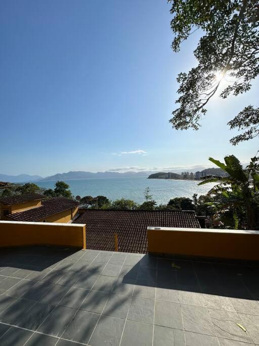 Por De Sol No Mar Da Cama Villa Caraguatatuba Kültér fotó